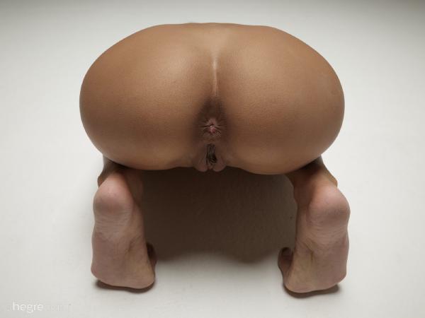 알몸의 제시 #30